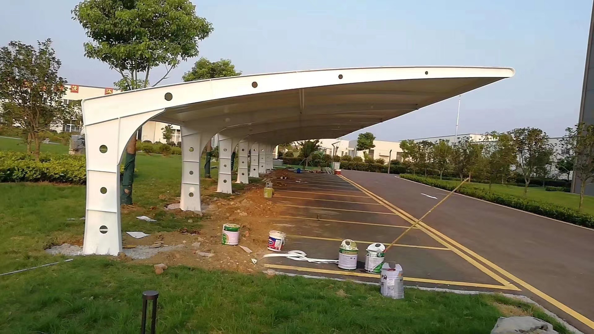 亳州膜结构雨棚选择什么材质才耐用